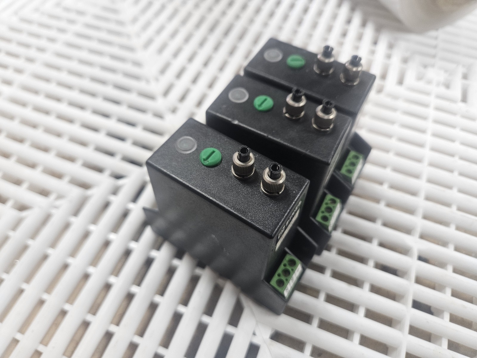 Dinel AF 400 A Fiber Optic Photoelectric Amplifier 110/220V Relay (Lot of 3) - Used - Image 5