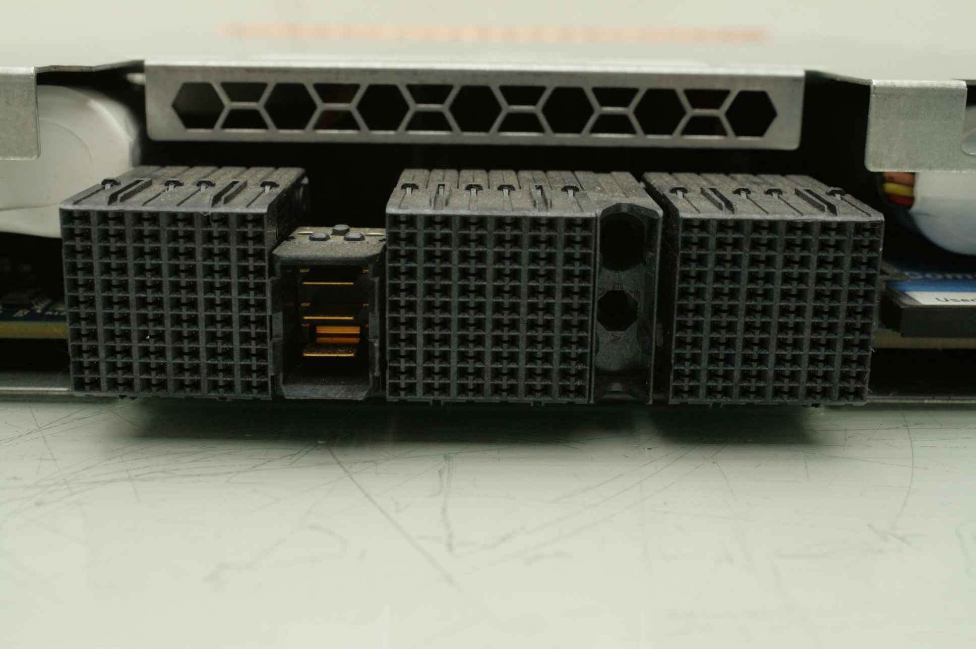 DotHil AssuredSAN 6Gb/s SAS Storage System Controller 81-00000067-02-05 - Used - Image 20