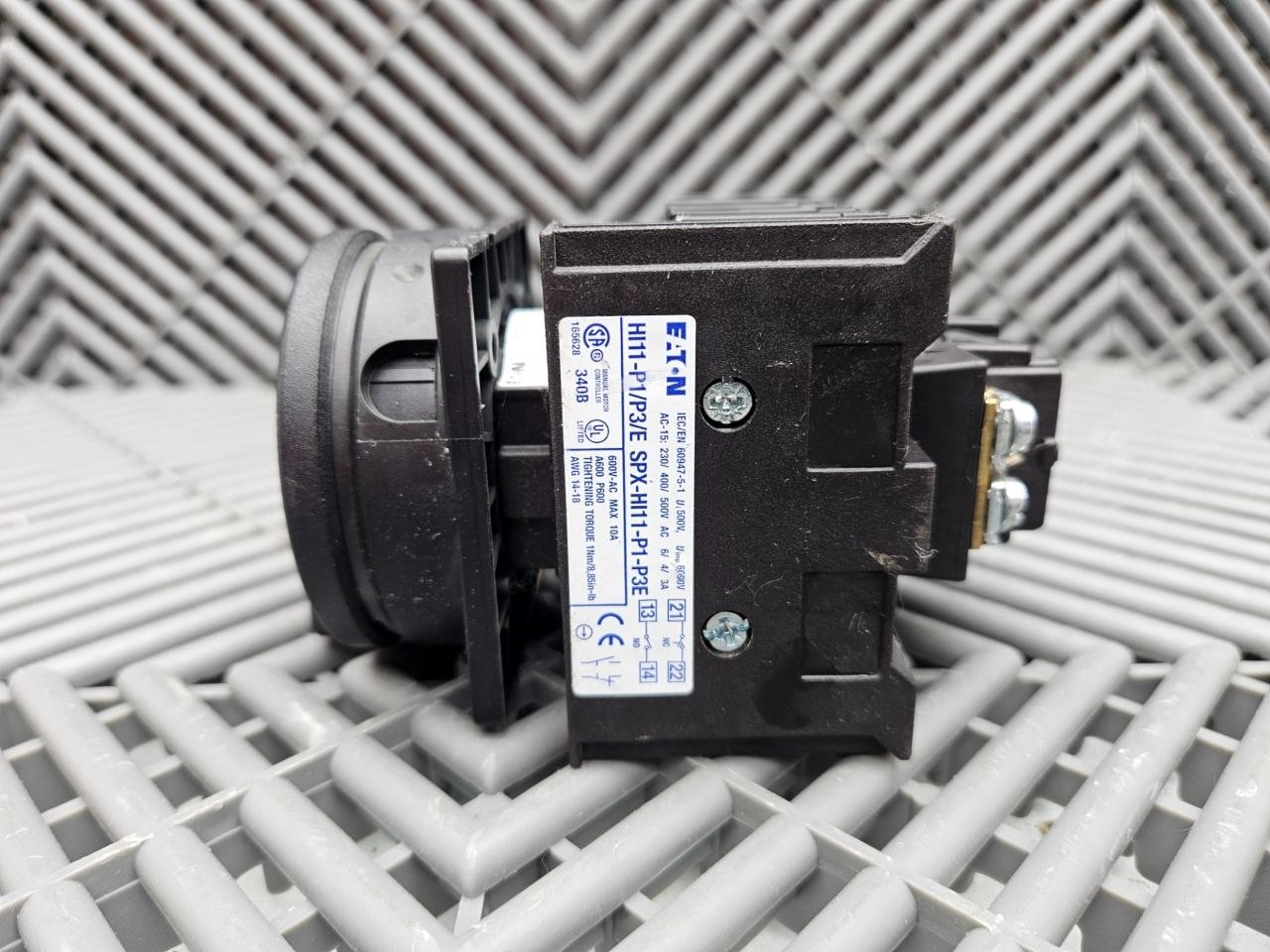 Eaton P1-25 SP1-025 Main Disconnect Switch - Used - Image 3
