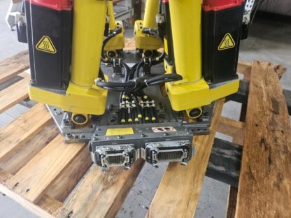 Fanuc F-200i Robot 6 Axis Parallel Link Hexapod 100 kg - Used - Image 8
