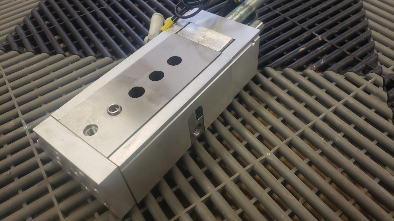 Festo DGSL-20-40-Y3A Mini Slide Pneumatic 20mm Bore x 40mm Stroke 544024 - Used - Image 5