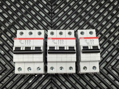 Lot of 3 ABB Circuit Breakers S203-D4, S203-D1, S202-C4, 230-400 VAC - Used - Image 8
