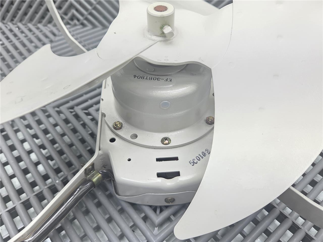 Mitsubishi Ventilating Fan EF-30BTB04, 200V, 988-1165cfm - Used - Image 3