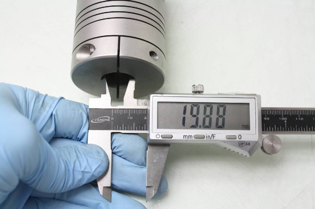 New Helical MC7CM225 Flexible Servo Shaft Coupler / Coupling 20mm x