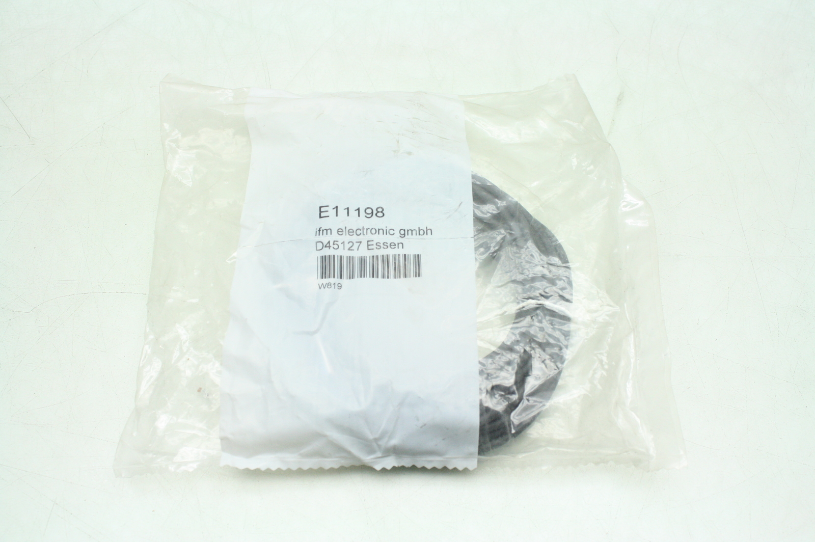 New IFM E11198 / M8 Sensor Connector Socket Cable / 10m Length / 60 AC / 75 DC - New