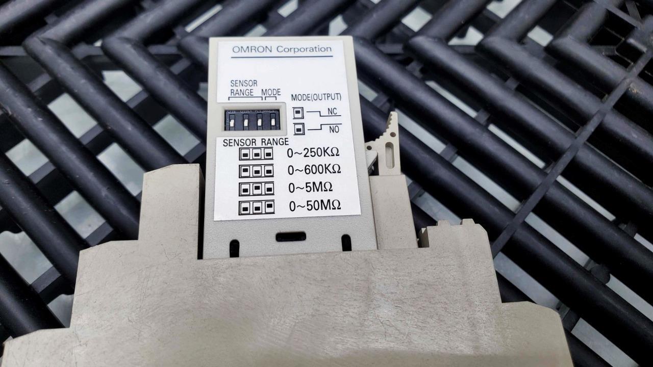 Omron K7L-AT50 Liquid Leakage Sensor Amplifier - Used - Image 4