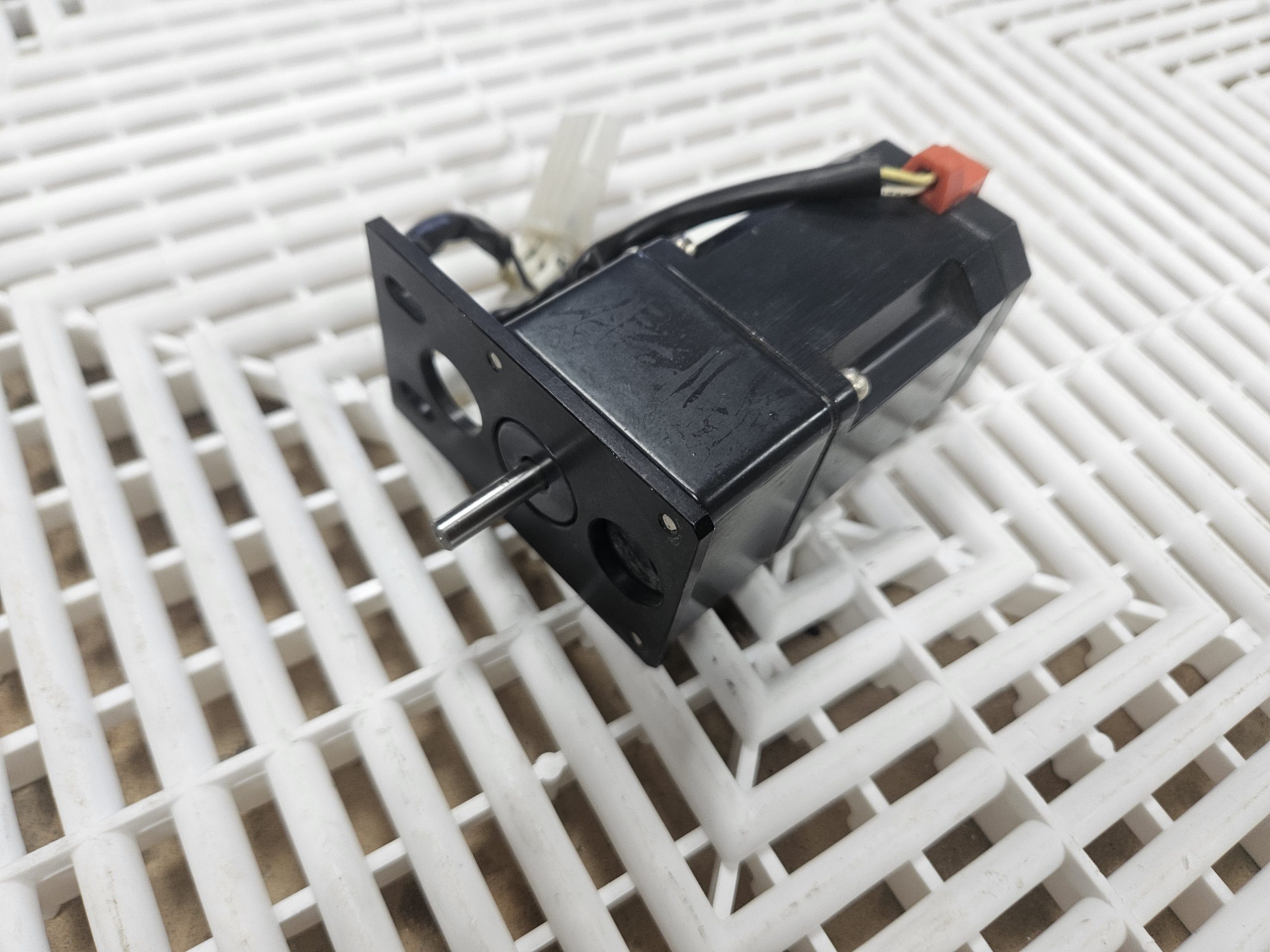 Oriental Motor 0RK1GN-C 1W 200V Reversible AC Motor 0GN9K 9:1 Gearhead - Used - Image 12