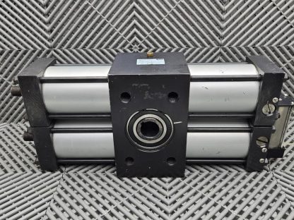 Parker PTR326-0903F-AA23-C Rotary Actuator 250psi 1-1/4" Bore - Used - Image 5