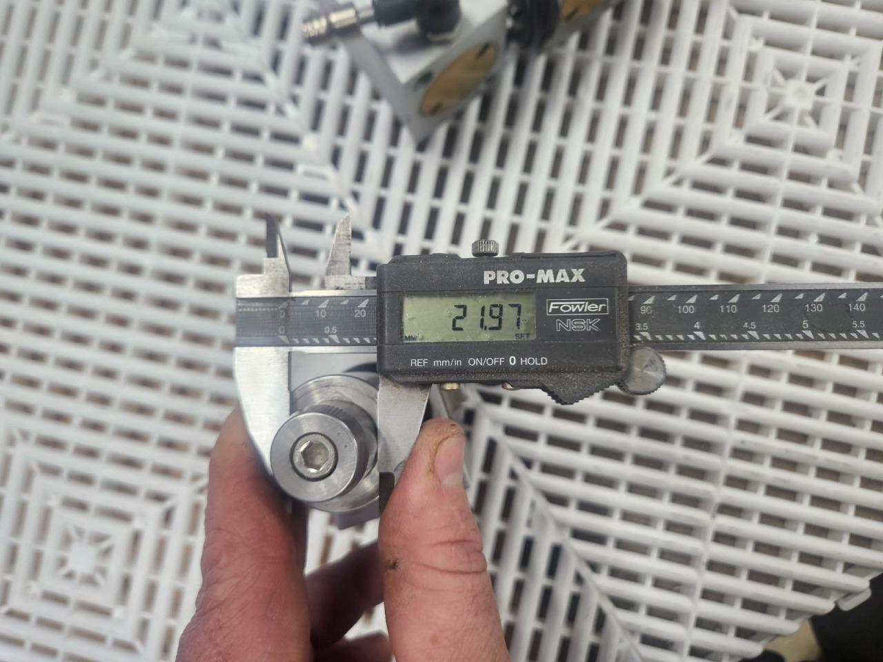 (Qty 6) Compact Air AWSFH40X30-EX20 Air Cylinder 40mm Bore x 30mm Stroke - Used - Image 15