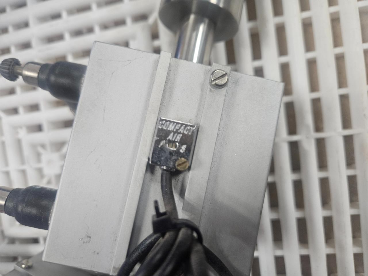 (Qty 6) Compact Air AWSFH40X30-EX20 Air Cylinder 40mm Bore x 30mm Stroke - Used - Image 10