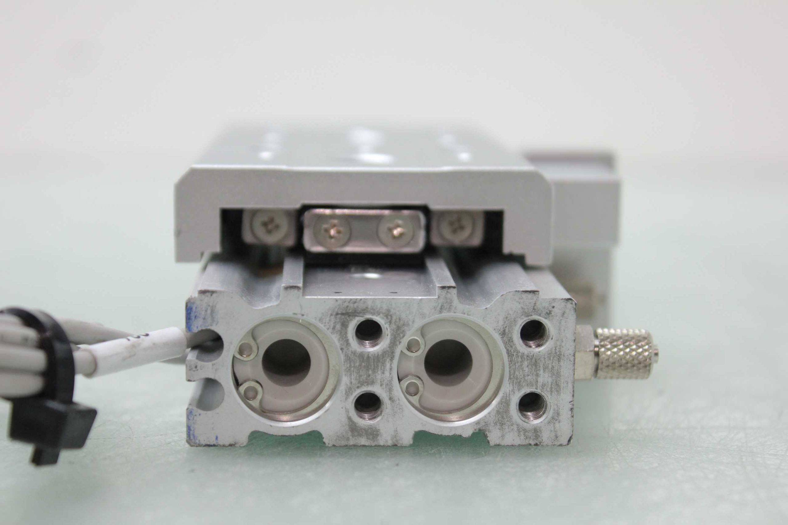SMC 13-MXS12-20AS Pneumatic Guided Air Slide Table 12mm Bore x 20mm Stroke - Used - Image 19