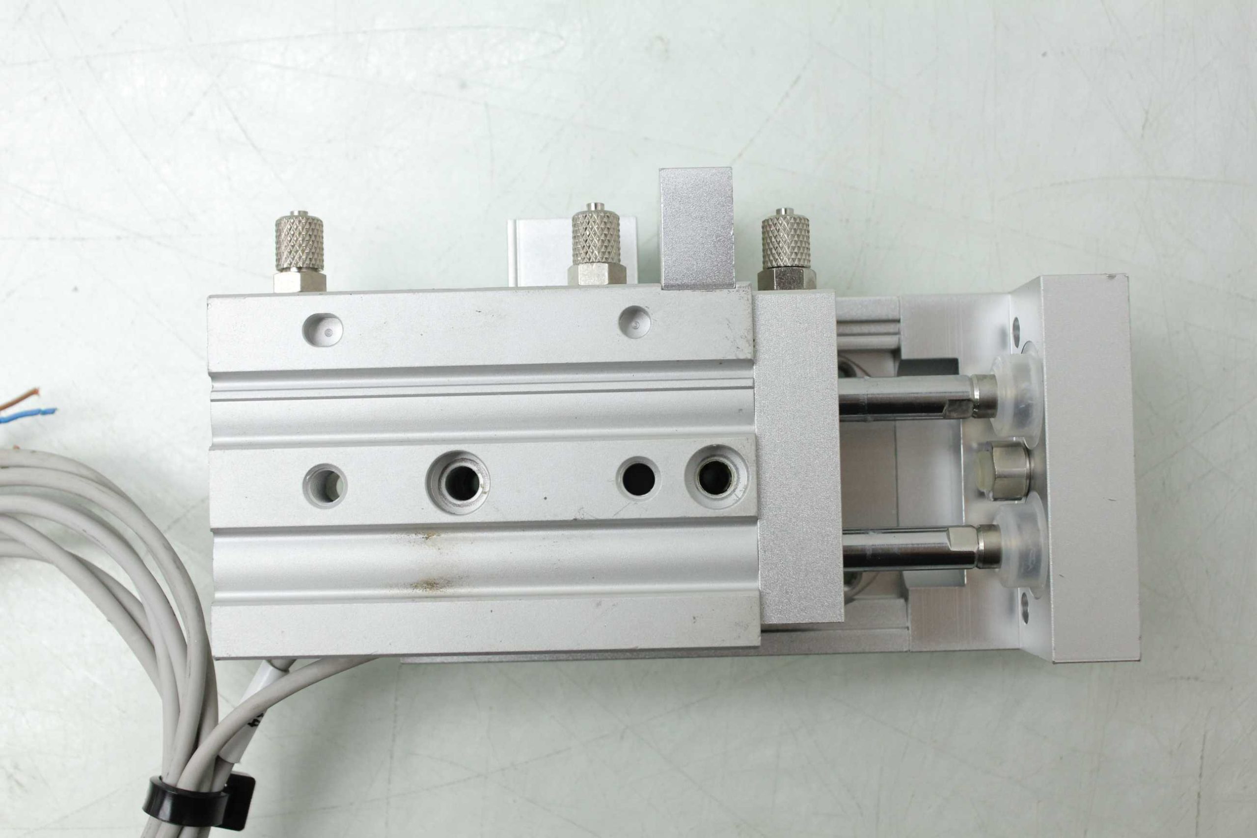SMC 13-MXS12-20AS Pneumatic Guided Air Slide Table 12mm Bore x 20mm Stroke - Used - Image 20