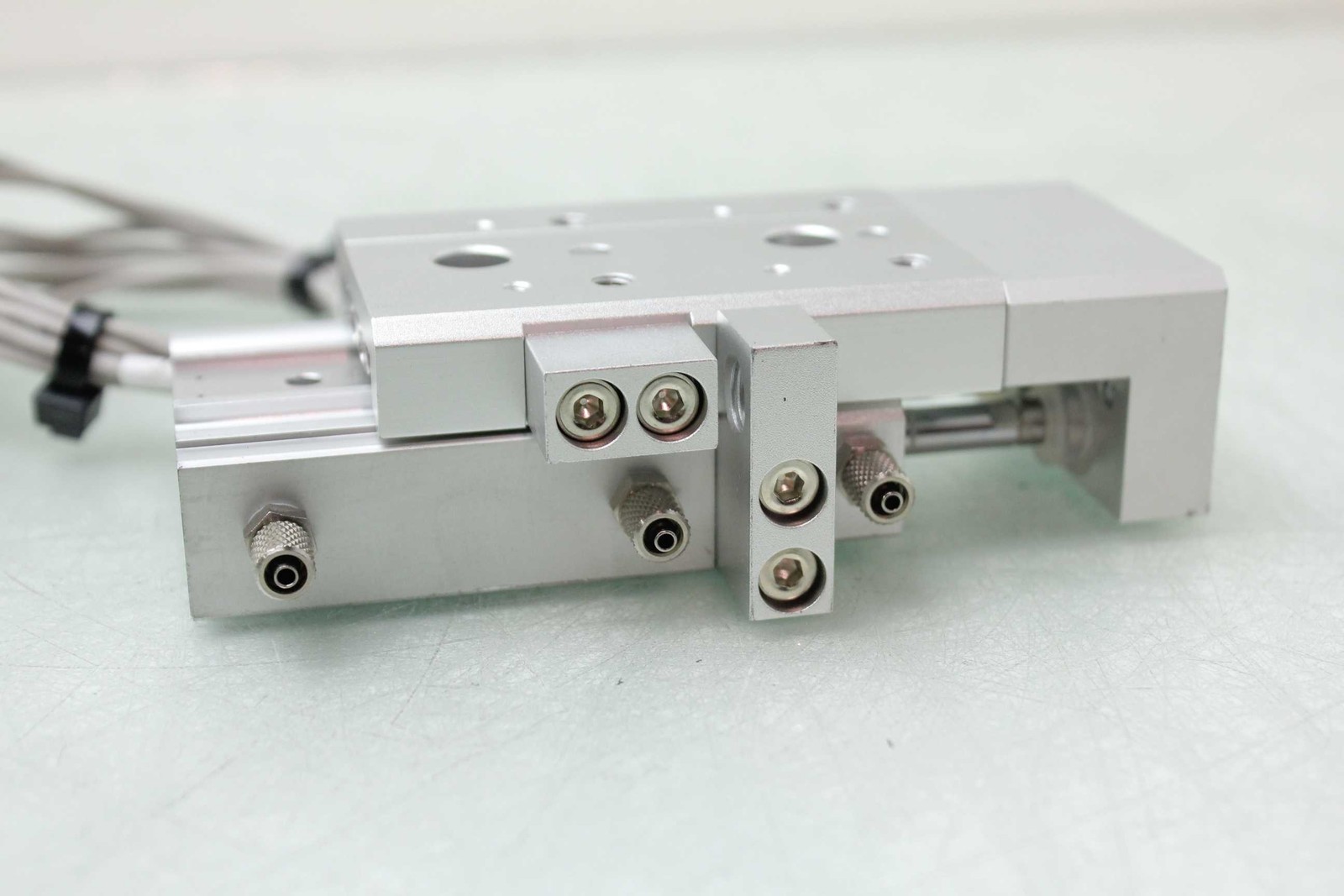 SMC 13-MXS12-20AS Pneumatic Guided Air Slide Table 12mm Bore x 20mm Stroke - Used - Image 6