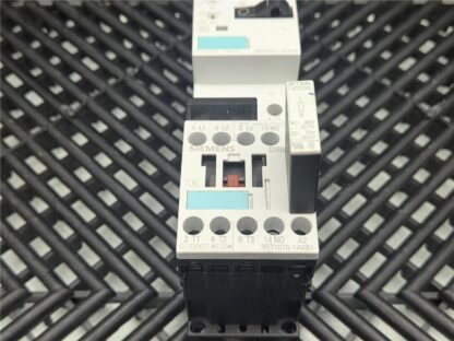 Siemens 3RV1011-1FA10 Circuit Breaker Motor Protector / 3RT1015-1AK61 Contactor - Used - Image 5