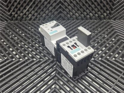Siemens 3RV1011-1FA10 Circuit Breaker Motor Protector / 3RT1015-1AK61 Contactor - Used