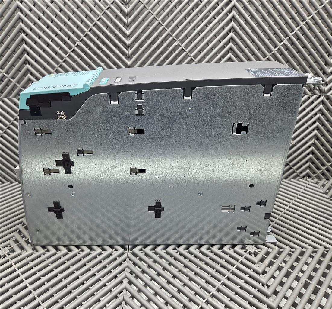 Siemens 6SL3130-6TE21-6AA4 Sinamics Smart Line Module 16kW, Missing Fan Cover - Used - Image 9