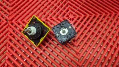 Square D 9003 Type K2 Rotary Disconnect Switch 20A / 660V with KCD1Y Handle - Used - Image 17