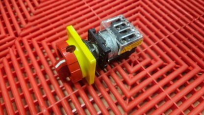 Square D 9003 Type K2 Rotary Disconnect Switch 20A / 660V with KCD1Y Handle - Used - Image 3