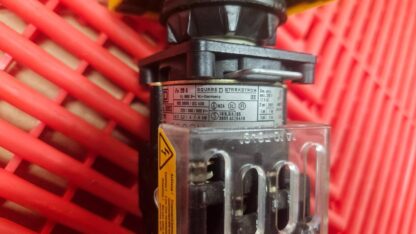 Square D 9003 Type K2 Rotary Disconnect Switch 20A / 660V with KCD1Y Handle - Used - Image 5