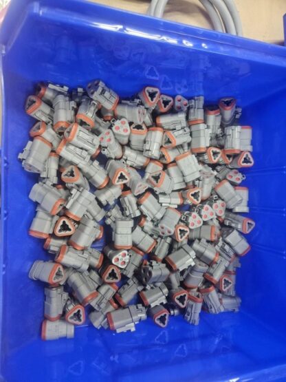 (135) New TE Connectivity Deutsch DT06-3S-CE01 Connector 3 Position, End Cap - New - Image 4
