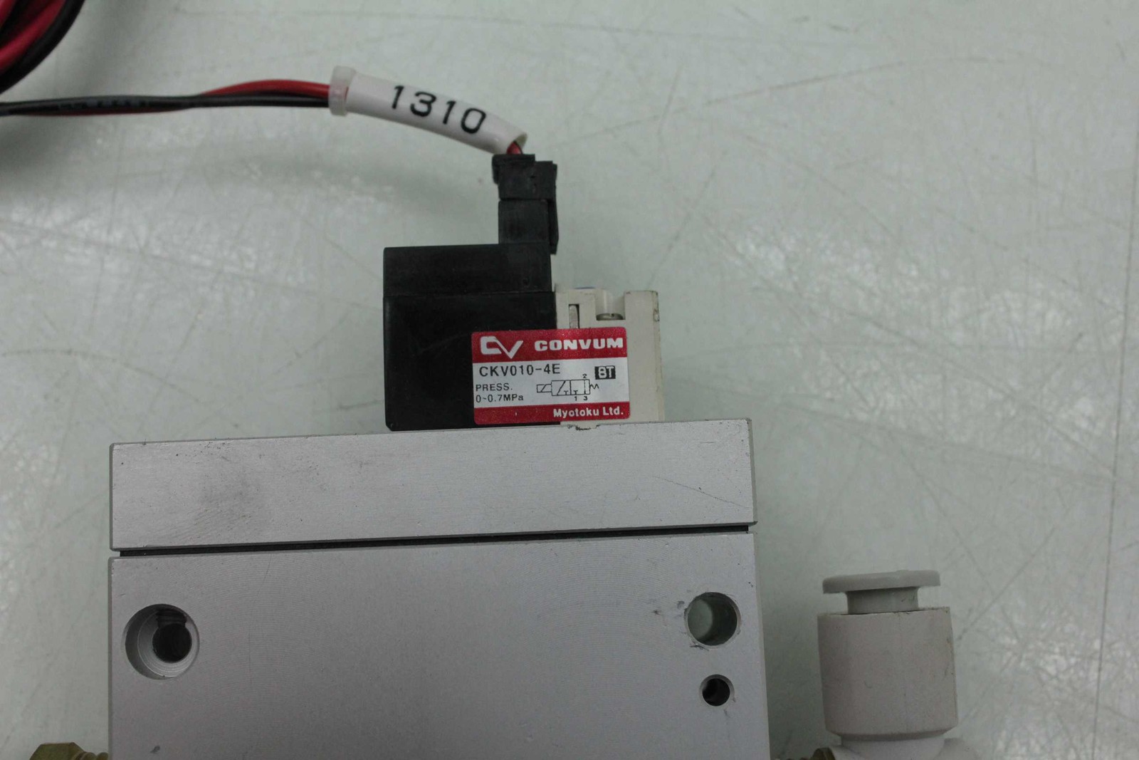 2 Convum CVA2-15HS-4AL Electromagnetic Vacuum Break Solenoid Valves Coil 24V DC - Used - Image 8