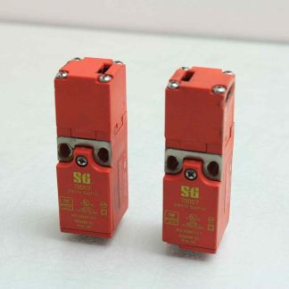 2 STI T2007 Miniature Door Safety Interlock Switch 44521-1060 - Used