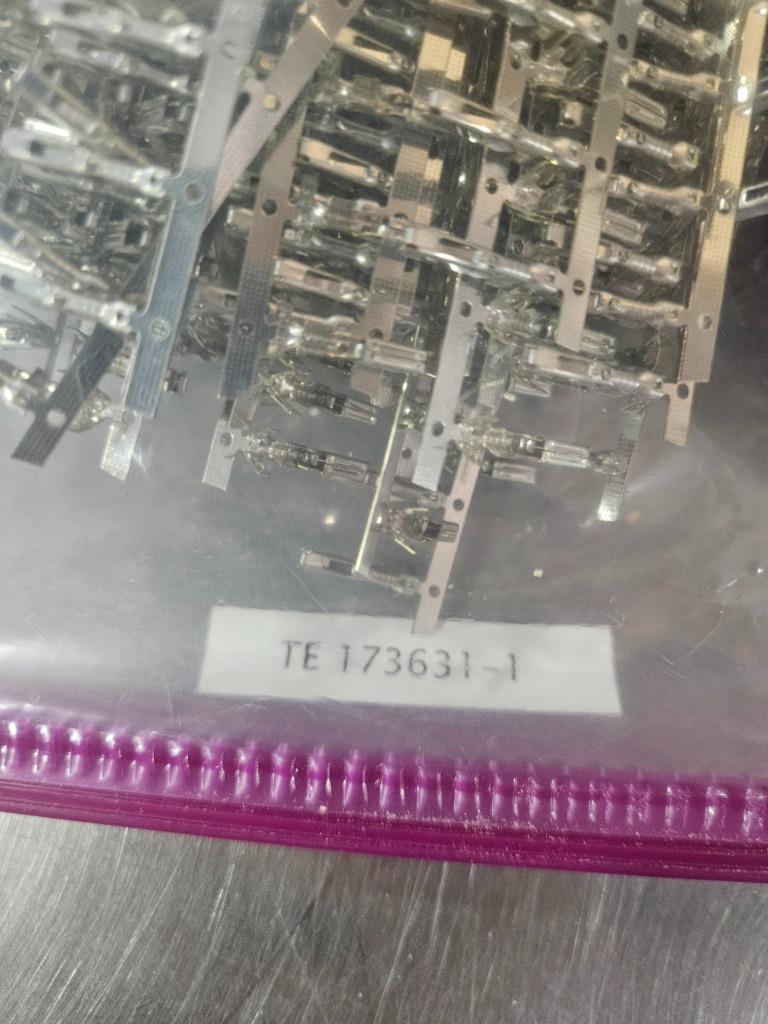 (20) New TE Connectivity CT 173631-1 Multi-Lock Female Contacts 16-20 AWG - New - Image 12