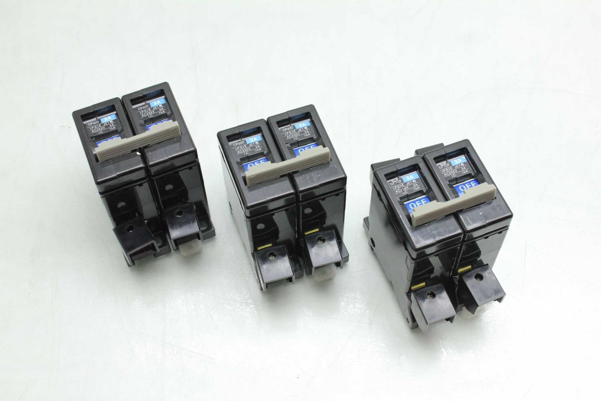 3 Fuji Electric CP32D 3A / 250V Two Pole Circuit Breakers - Used - Image 9