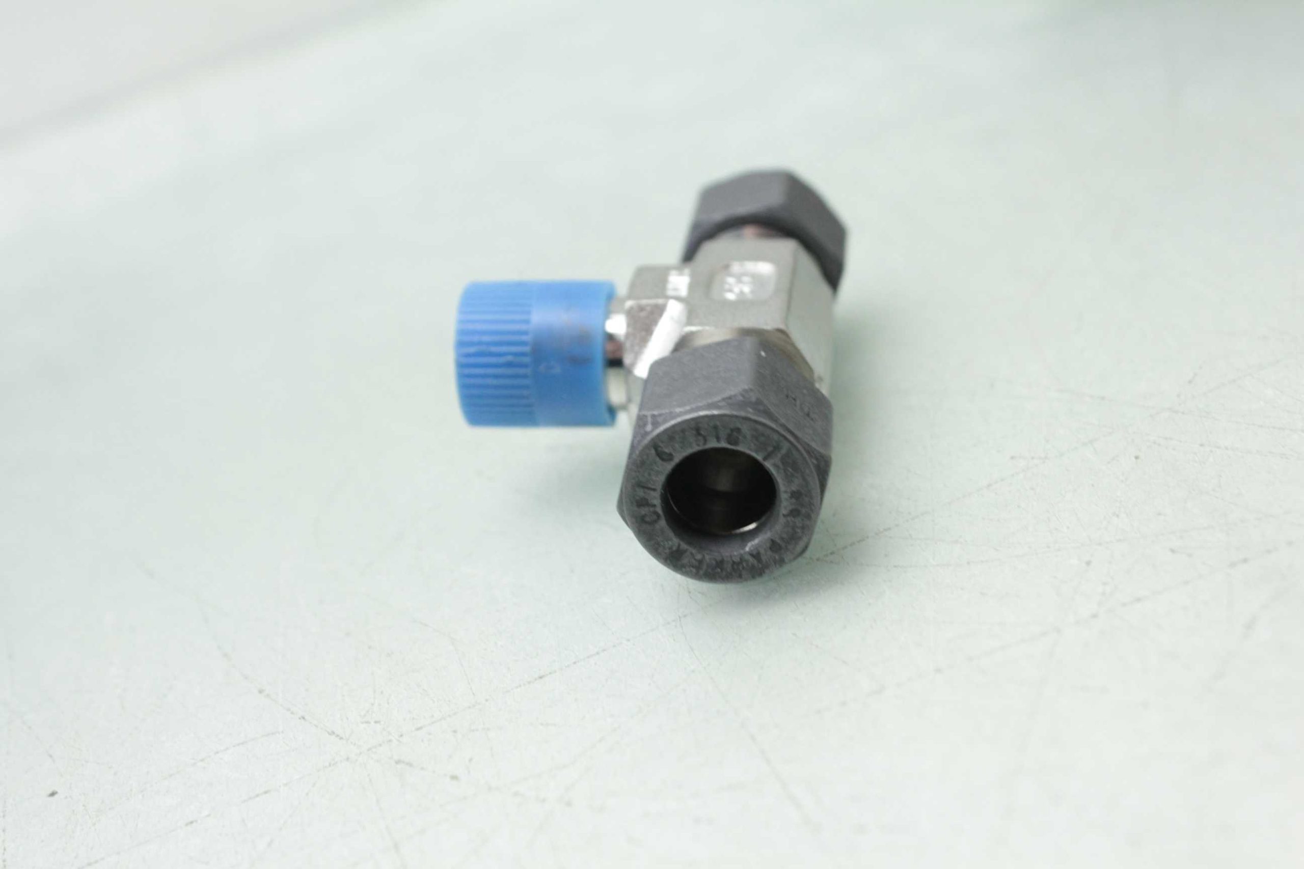 (3) New Parker 6-4 SBZ-SS CPI Branch Tee 1/4" MNPT x 3/8" Tube - New - Image 11