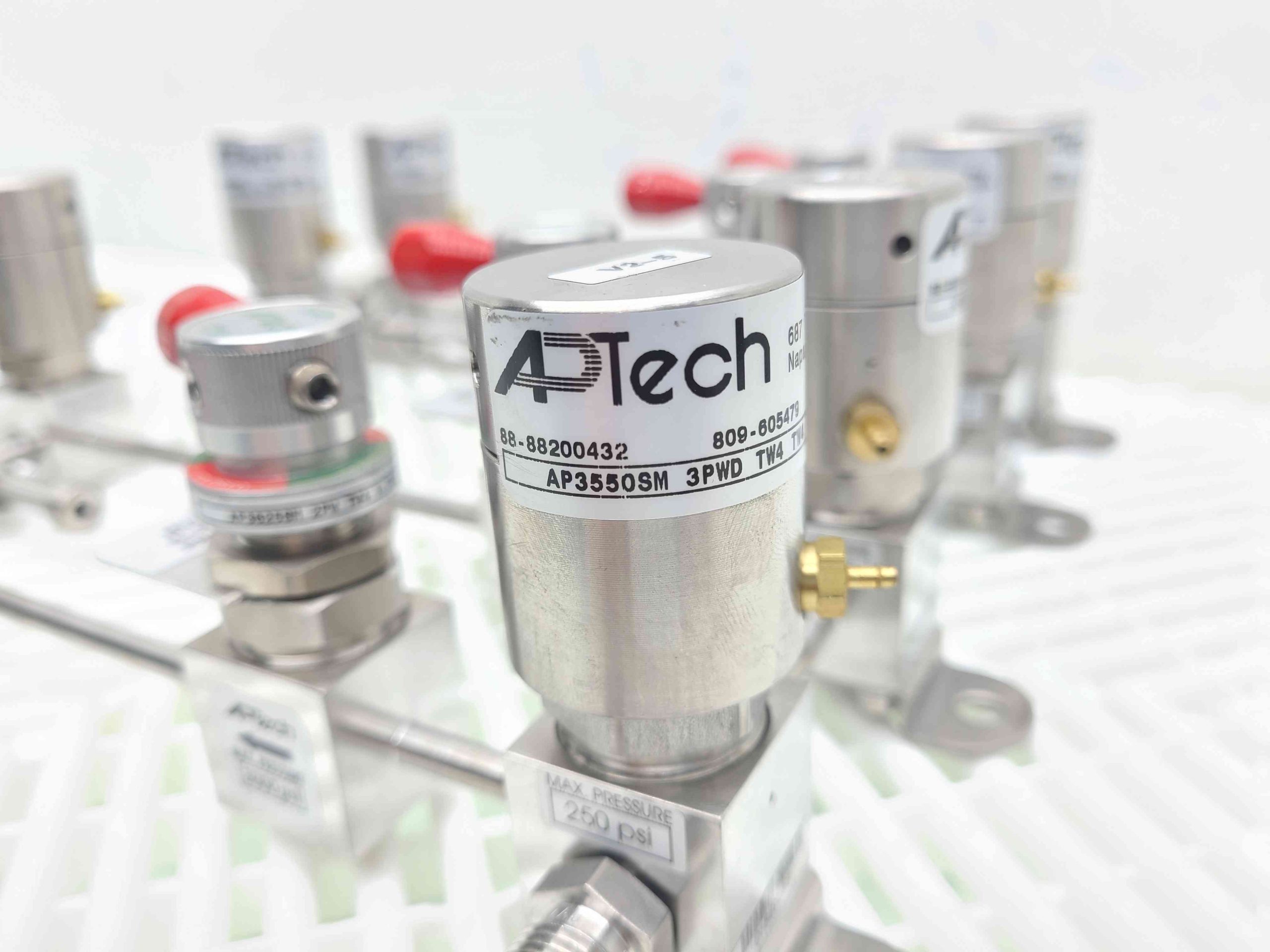 (4) APTech AP35505M-3PWD-TW4-.875 Diaphragm Valves AP3625SM-2PW-TW4 - Used - Image 11
