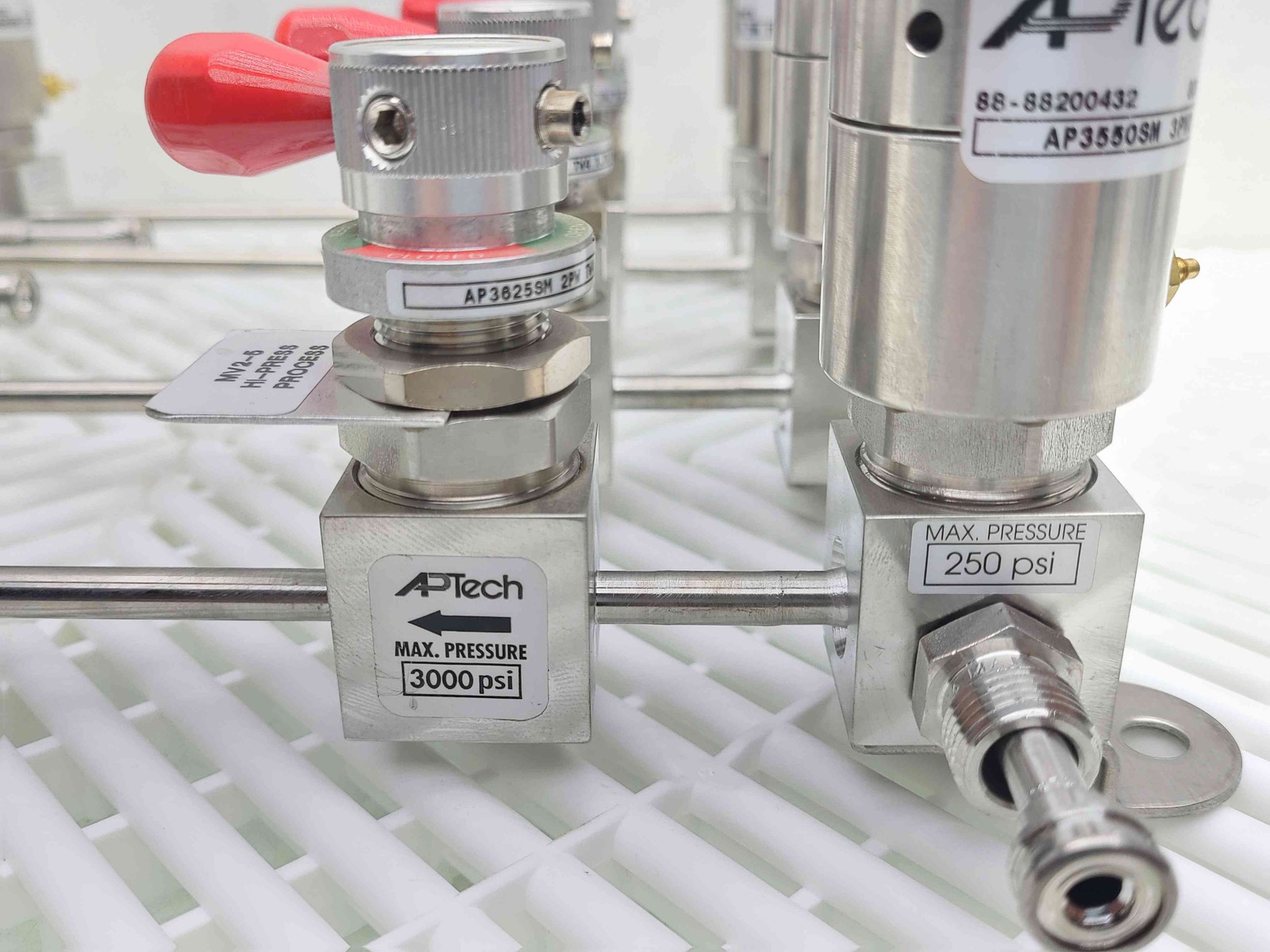 (4) APTech AP35505M-3PWD-TW4-.875 Diaphragm Valves AP3625SM-2PW-TW4 - Used - Image 7