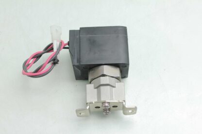 CKD HVB512-8-5-2CSB Vacuum Solenoid Valve / 4.5mm Orifice / 1/4" Rc Port 24V DC - Used - Image 4