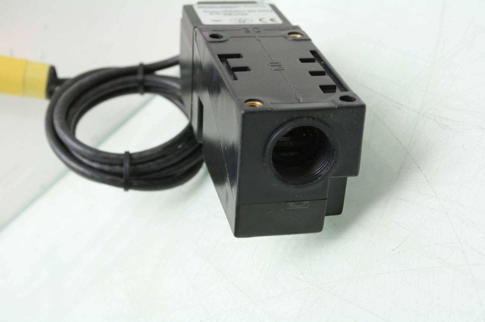 EMS HMS827-03 K012 Passive Reader / Writer w/ M18 Tubular Remote Antenna - Used - Image 15