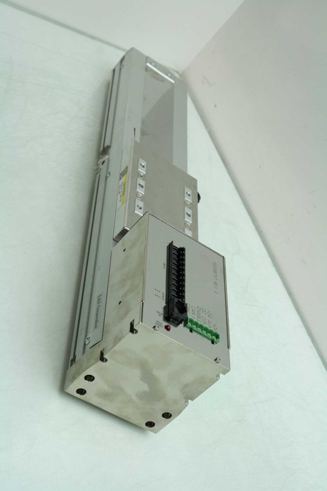 IAI Intelligent Actuator ISD-S-16-60-200-CR Ball Screw Actuator 200mm Travel 60W - Used - Image 3