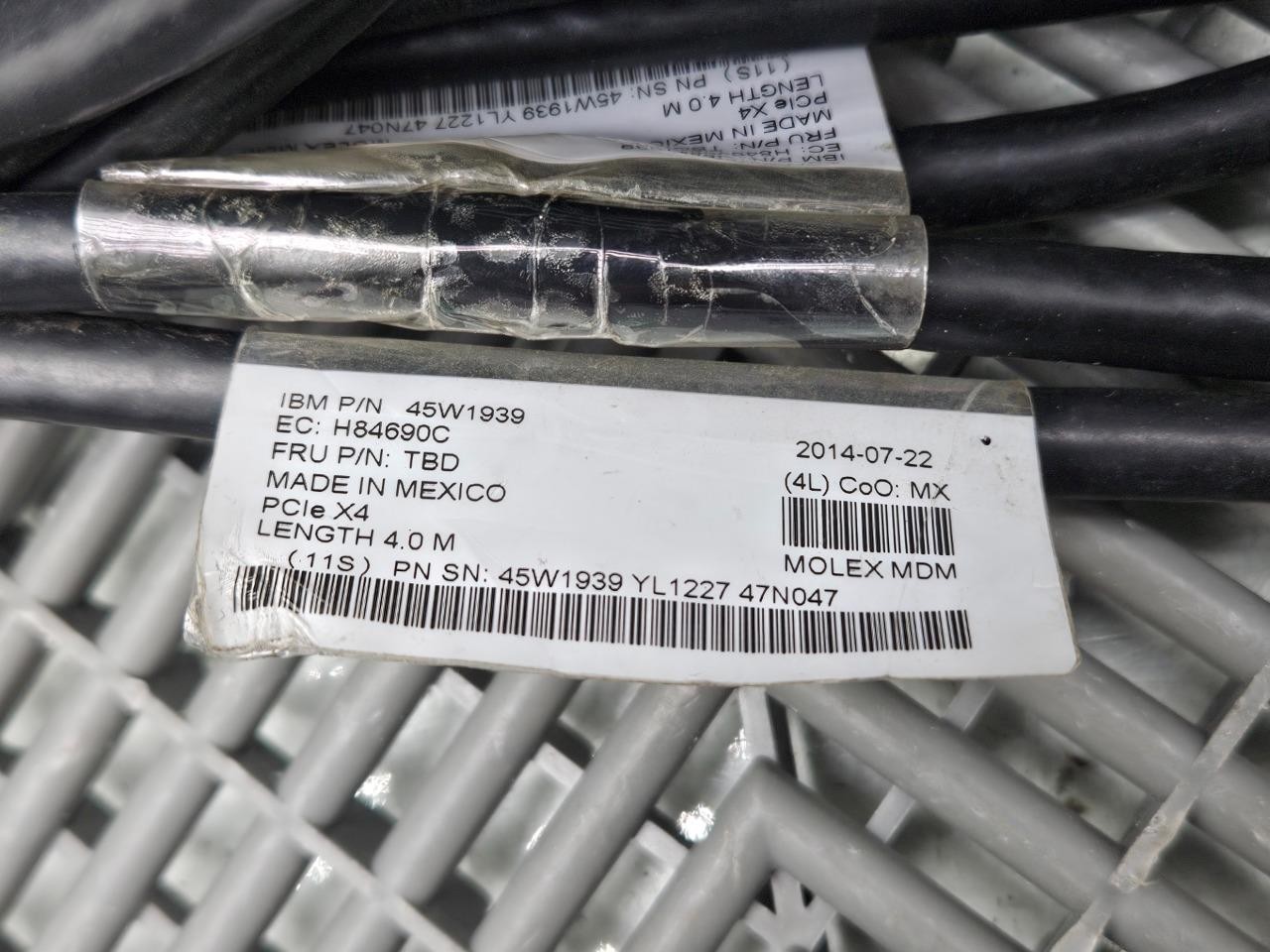 IBM 45W1939 SAS Cable PCIe x4, 4.0m Length - Used - Image 5