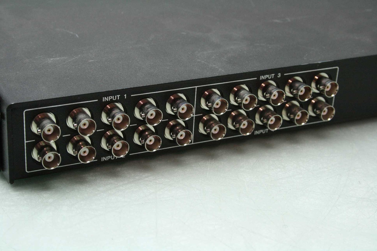 Inline 3654 High Resolution RGBHV Video Switcher Rack Mount 4-In 1-Out - Used - Image 7