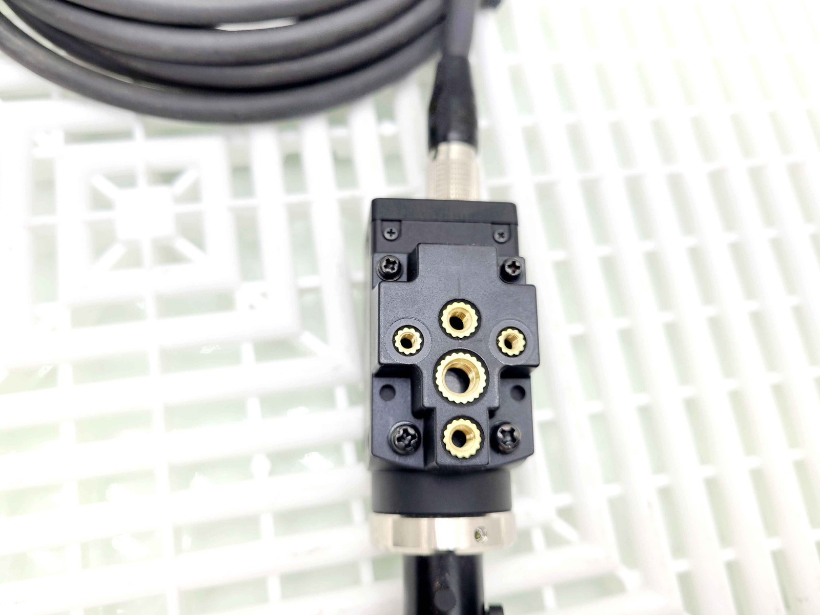 Keyence CV-5502 Console w/ Keyence CV-H200M Camera w/ Lens CA-LM4 and Filter - Used - Image 3