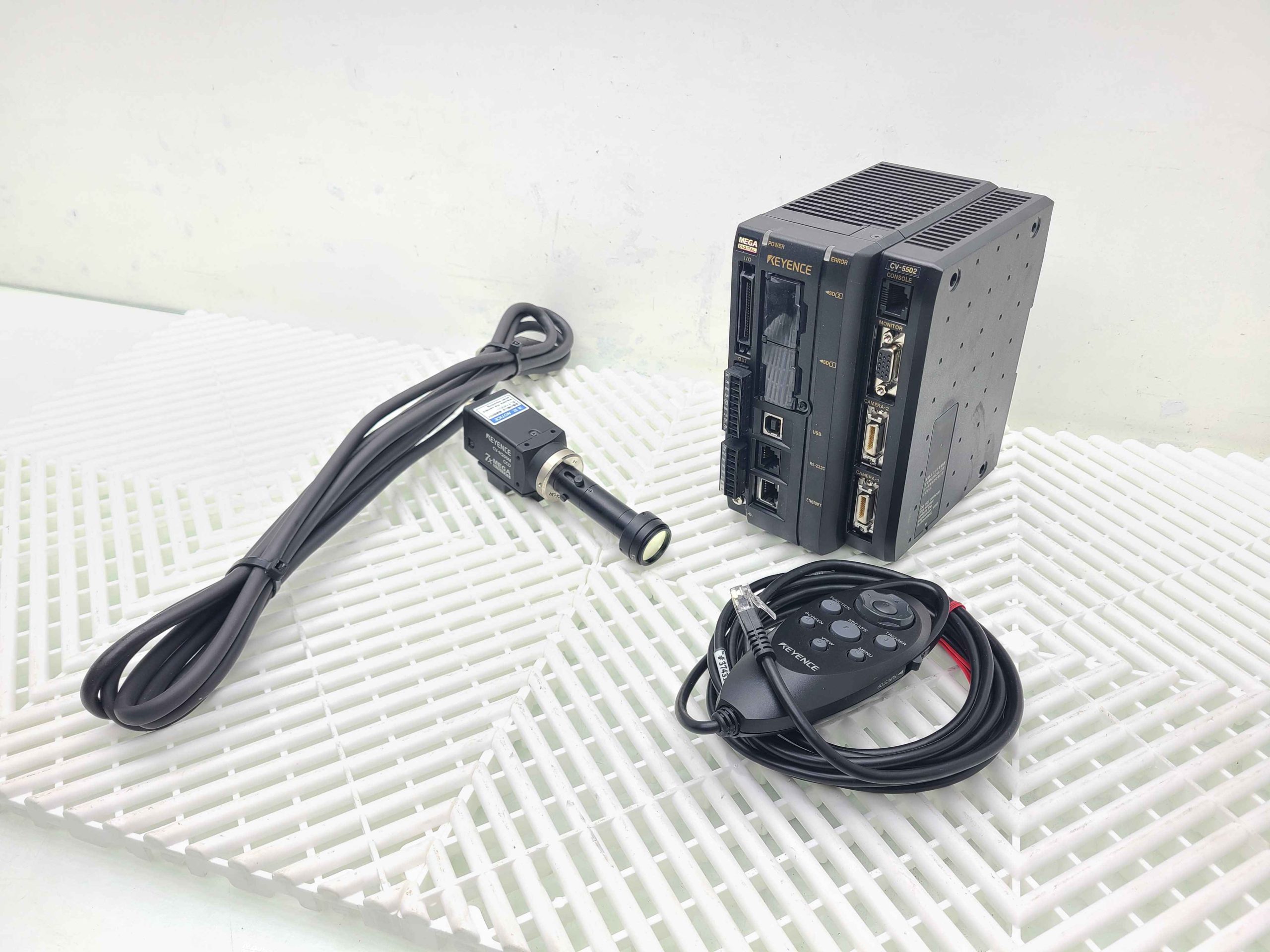 Keyence CV-5502 Console w/ Keyence CV-H200M Camera w/ Lens CA-LM4 and Filter - Used - Image 24
