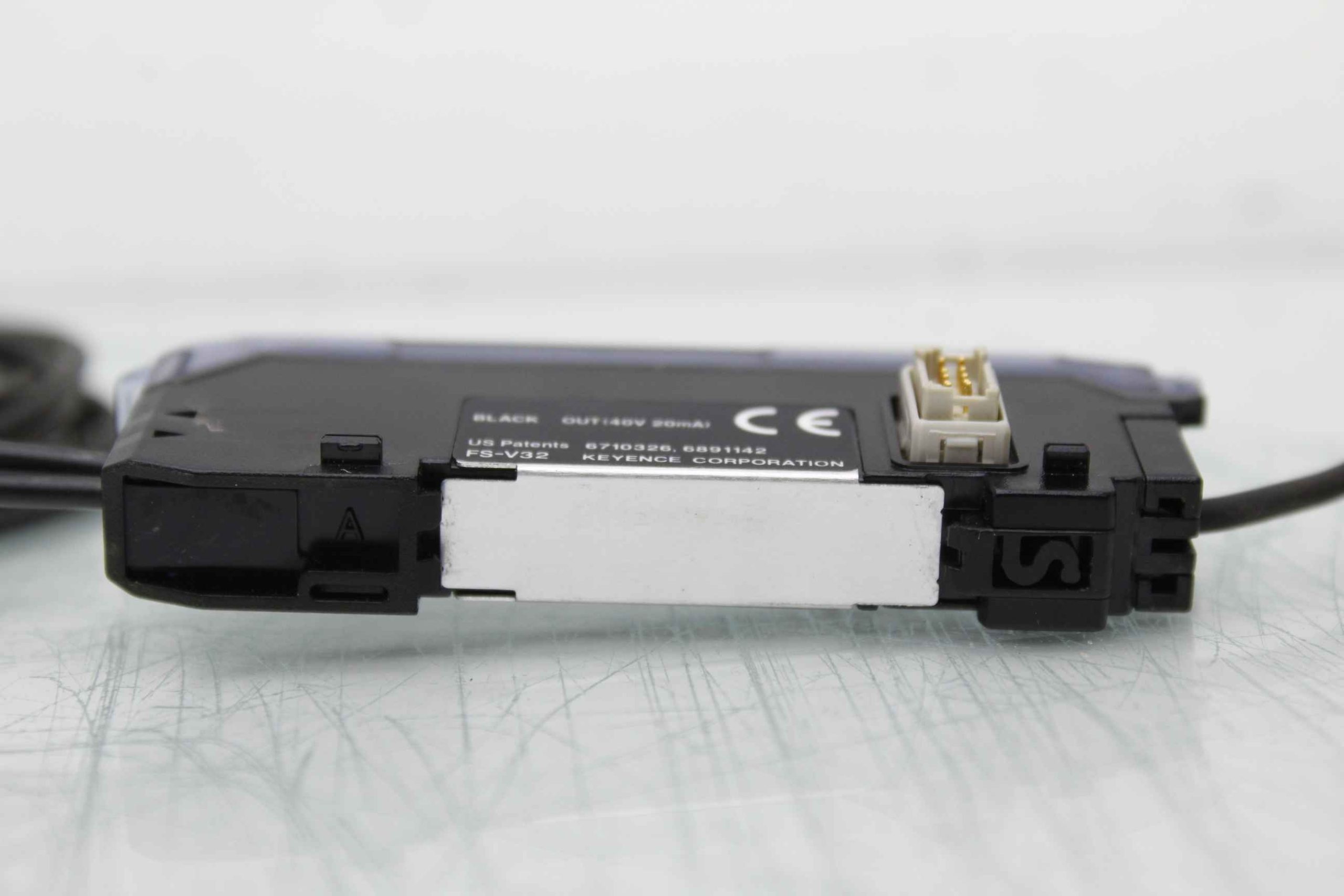 Keyence FIBER OPTIC PHOTOELECTRIC SENSOR Amplifier FS-V32 FSV32 New in box 