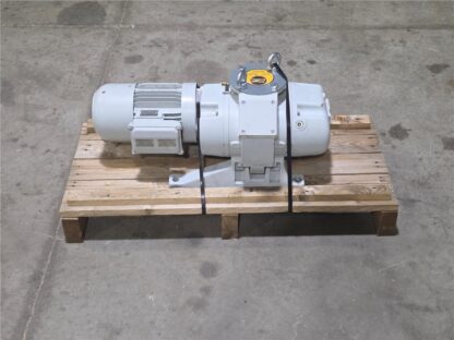 Leybold Ruvac WSU 251 Roots Blower 1.5 HP - Used