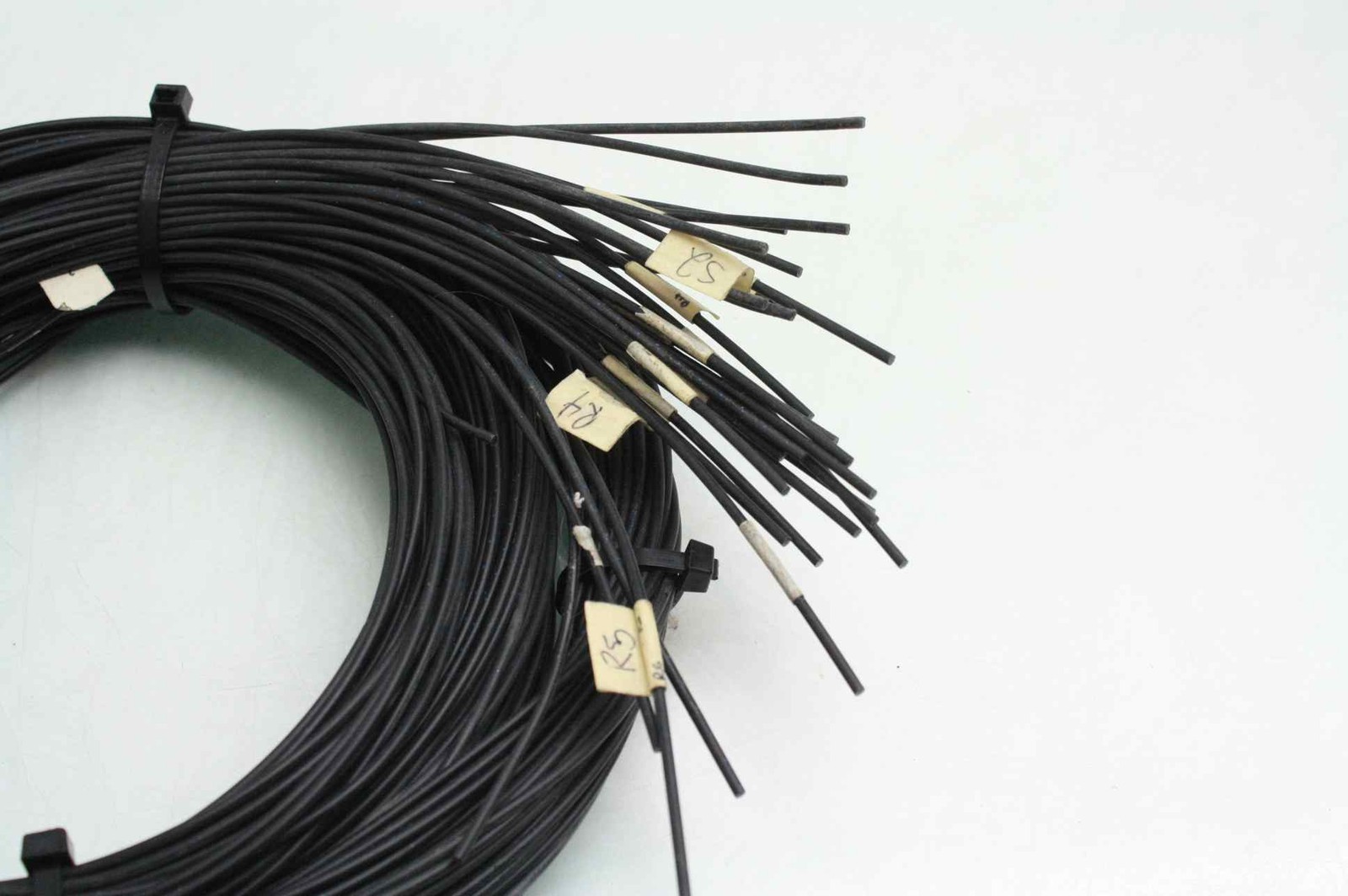 Lot of 45 Assorted Omron E32-TC200 Channel Fiber Optic Sensor Cables - Used - Image 4