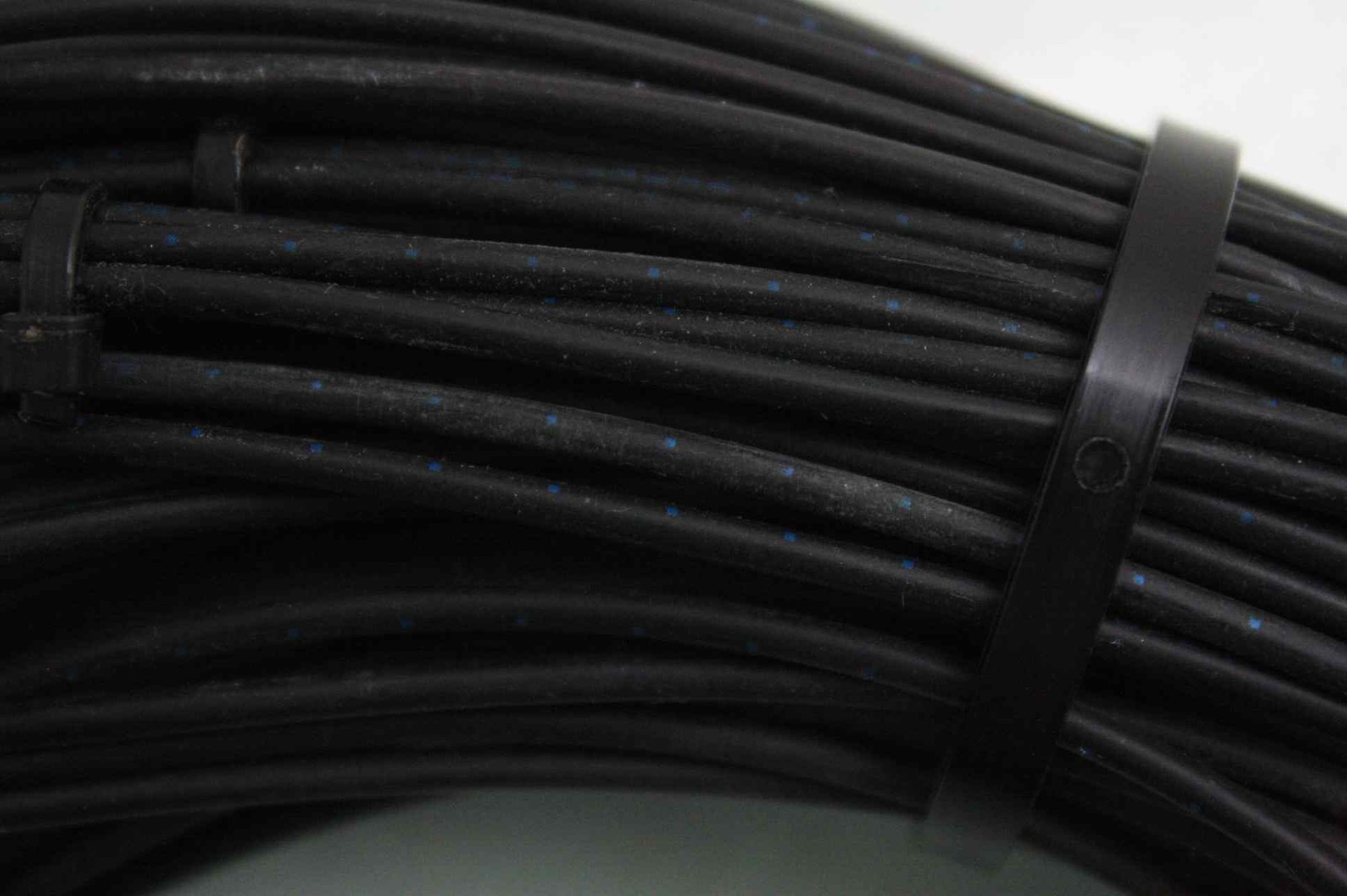 Lot of 45 Assorted Omron E32-TC200 Channel Fiber Optic Sensor Cables - Used - Image 5