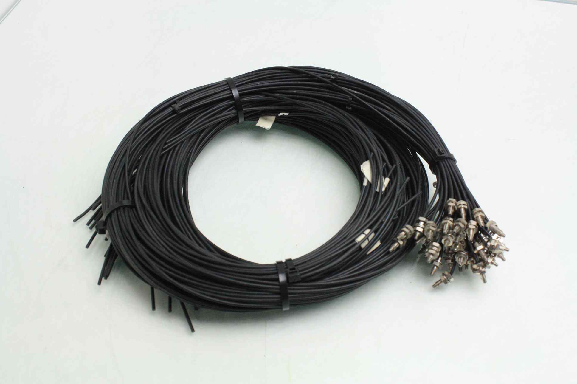 Lot of 45 Assorted Omron E32-TC200 Channel Fiber Optic Sensor Cables - Used - Image 8