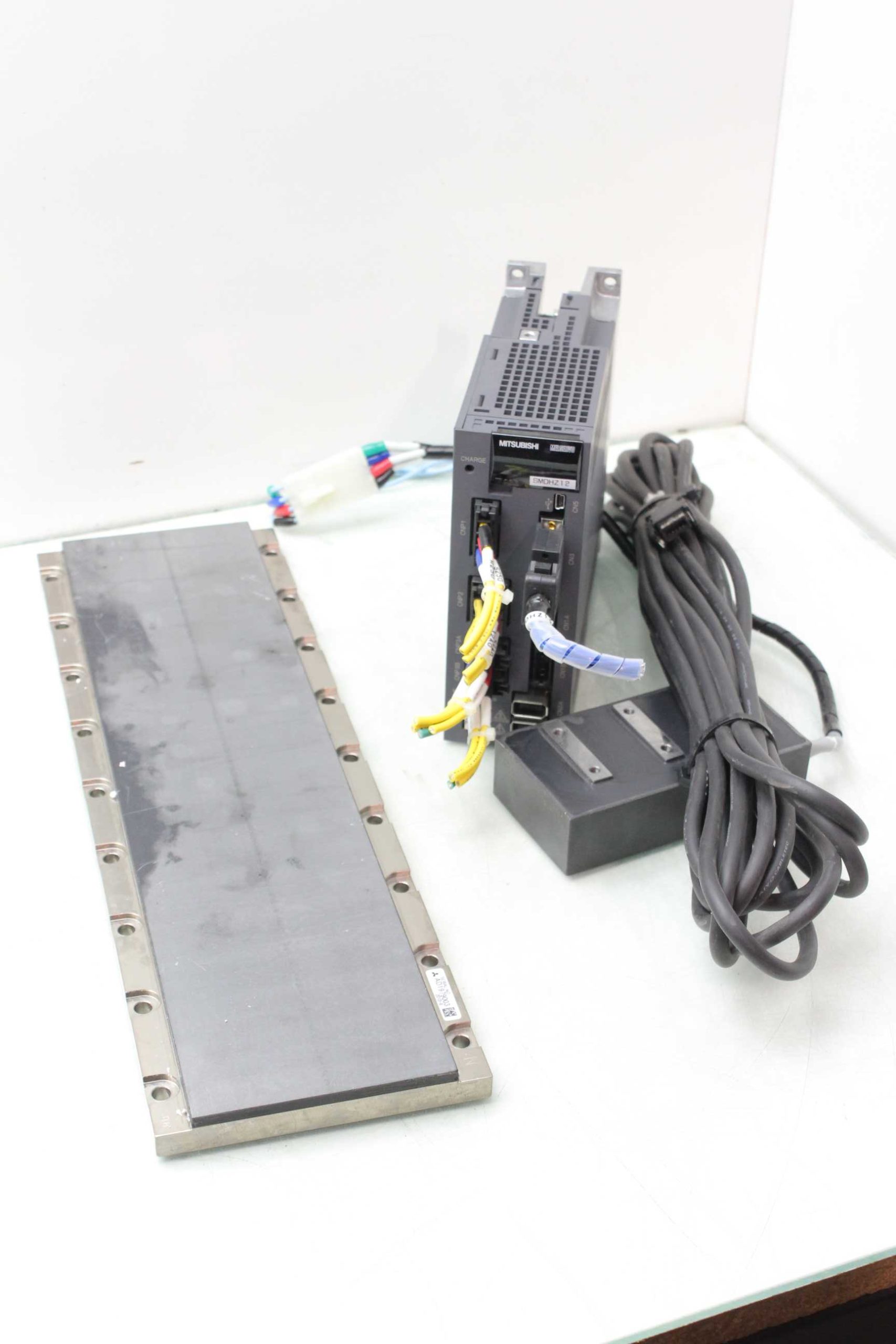 Mitsubishi MR-J3W-22B Servo Drive with LM-LP Magnetic Linear Motor 430mm Track - Used - Image 10
