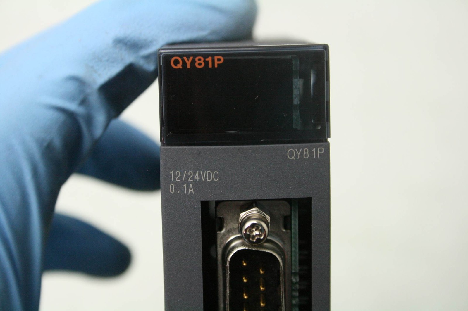 Mitsubishi QY81P Output Module PLC 12/24VDC with Terminal Board A6TBY36-E - Used - Image 4