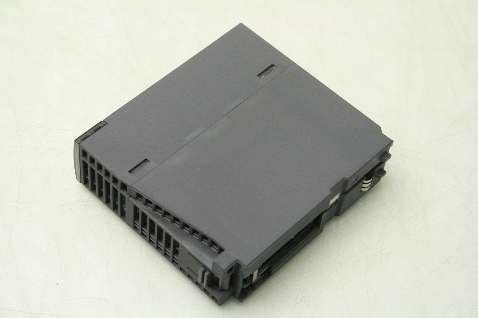 Mitsubishi QY81P Output Module PLC 12/24VDC with Terminal Board A6TBY36-E - Used - Image 6