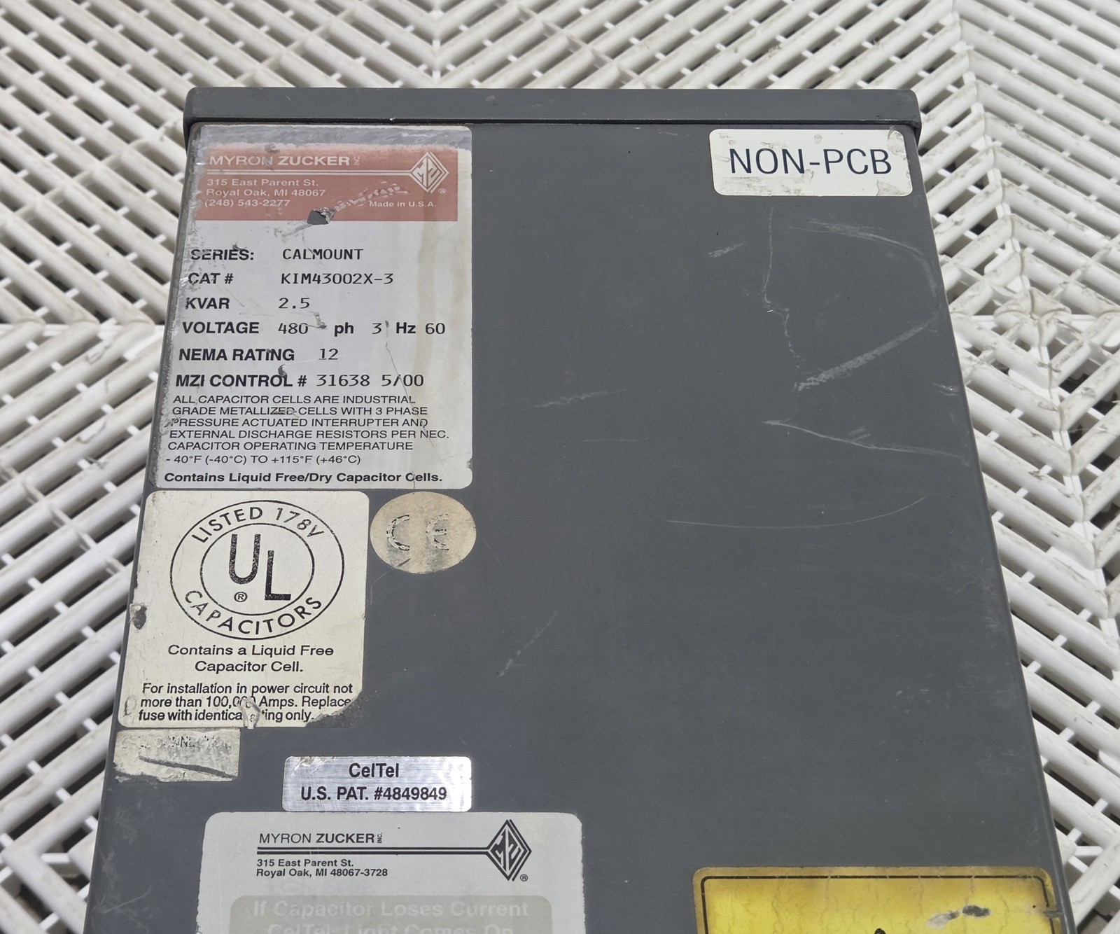 Myron Zucker KIM43002X-3 2.5kVAR 480V 3Ph CALMOUNT Cap Bank Used - Used - Image 3