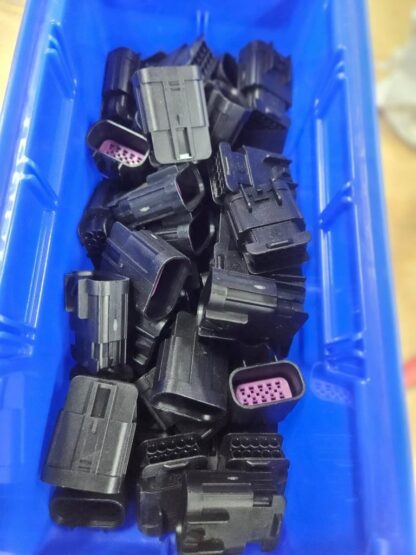 New (45) Aptiv / Delphi 15326847 Automotive 10 Way Female Connector - New - Image 3