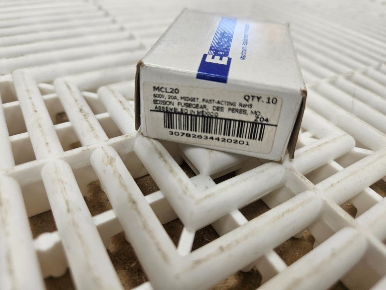 New Box of 10 Edison MCL20 Midget Fuse 600V / 20A - New - Image 3