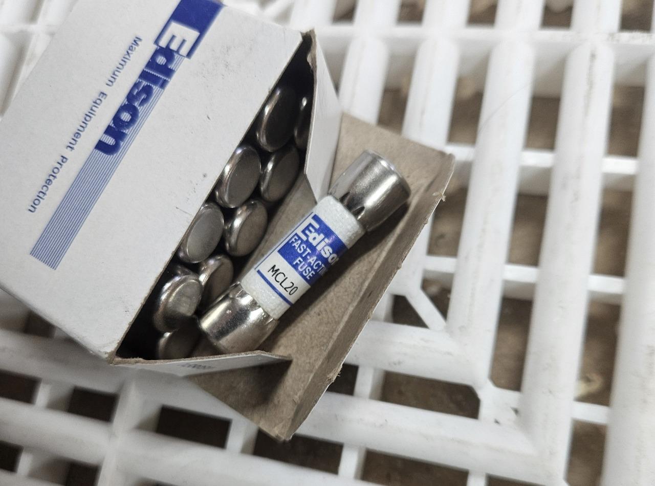 New Box of 10 Edison MCL20 Midget Fuse 600V / 20A - New - Image 7